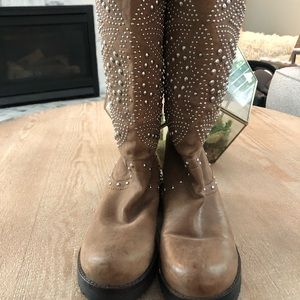 Donald Pliner Mac Studded Boots